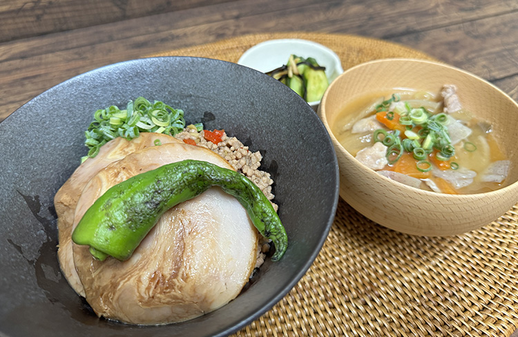 チャーシューそぼろ丼