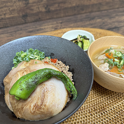 チャーシューそぼろ丼
